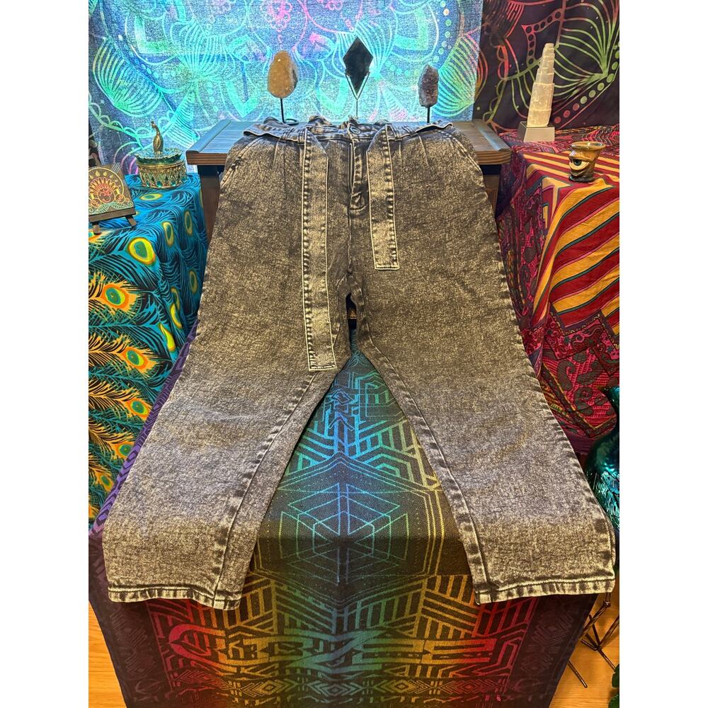 Who what wear belted jeans